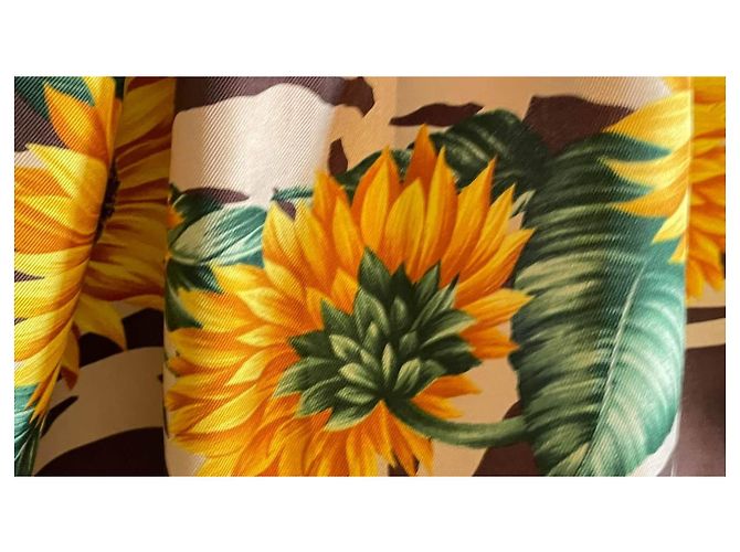 Dolce & Gabbana Stola in Seta Girasoli e Stampa Zebra - vista 5