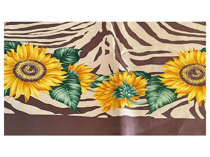 Dolce & Gabbana Stola in Seta Girasoli e Stampa Zebra - vista 7
