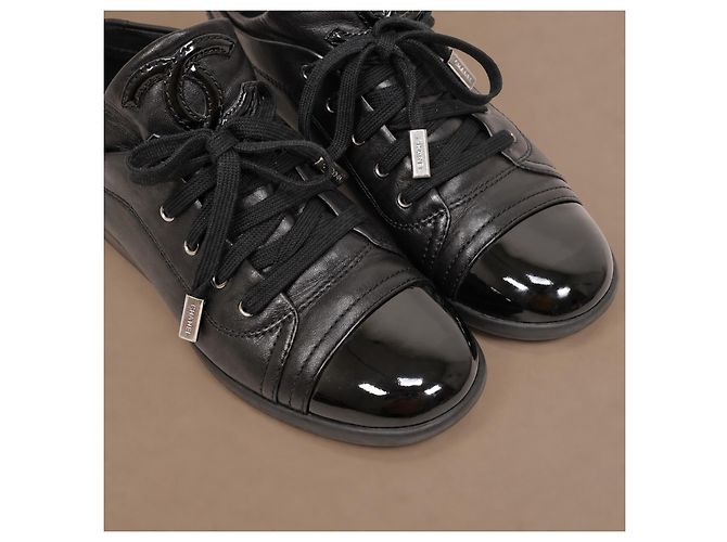 Chanel Sneakers in pelle nera e vernice - vista 15