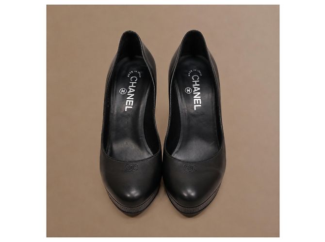Chanel Escarpins Plateforme Cuir Noir - vue 5