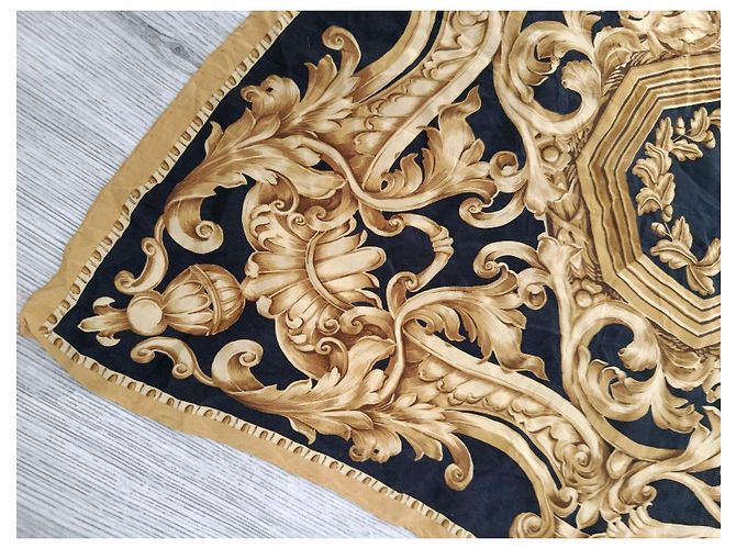 Foulard in seta Gianfranco Ferré - vista 5