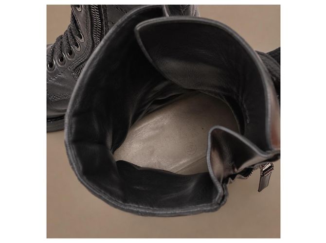 Chanel Stivaletti combat pelle matelassé nera - vista 17