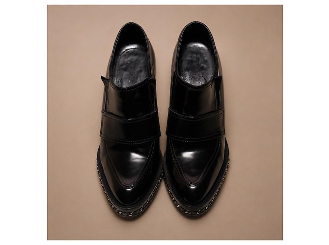 Chanel Mocassini con tacco in pelle nera con catena - vista 3