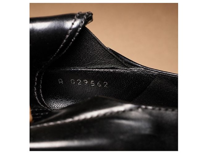 Chanel Mocassini con tacco in pelle nera con catena - vista 8