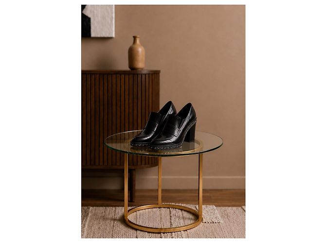 Chanel Mocassini con tacco in pelle nera con catena - vista 9