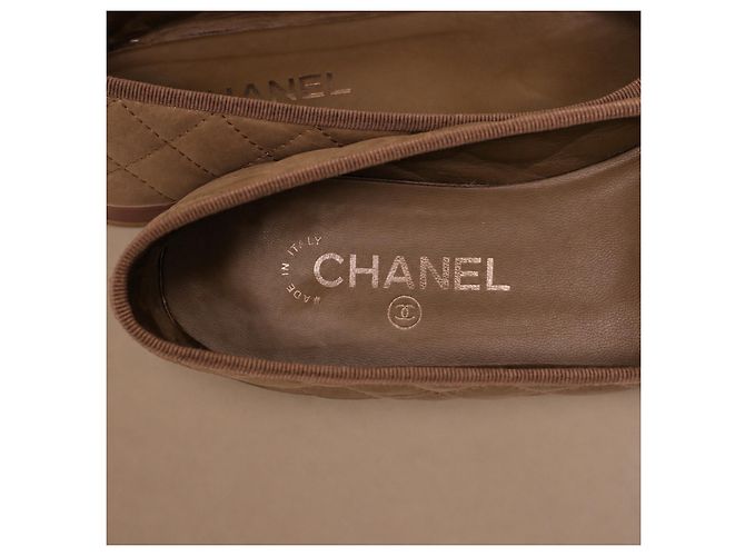 Chanel Classic Ballerinas aus gestepptem Leder Etoupe - Ansicht 12