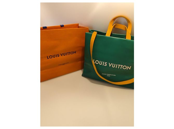 Louis Vuitton Borsa Shopping Package Shopper MM Verde Pelle - vista 10