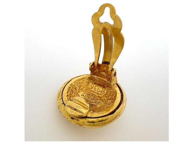 Orecchini a clip Chanel Gold - vista 3