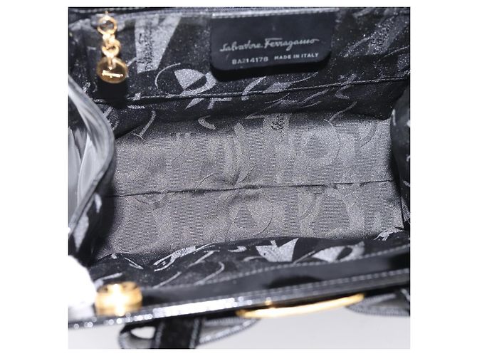 Salvatore Ferragamo Vala Hand Bag Patent leather 2way Black Gold - vista 17