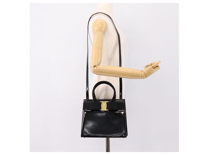 Salvatore Ferragamo Vala Hand Bag Patent leather 2way Black Gold - vista 22