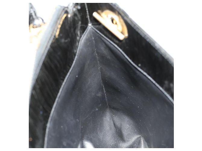 CHANEL Chain Shoulder Bag Patent leather Black Gold CC - vista 18