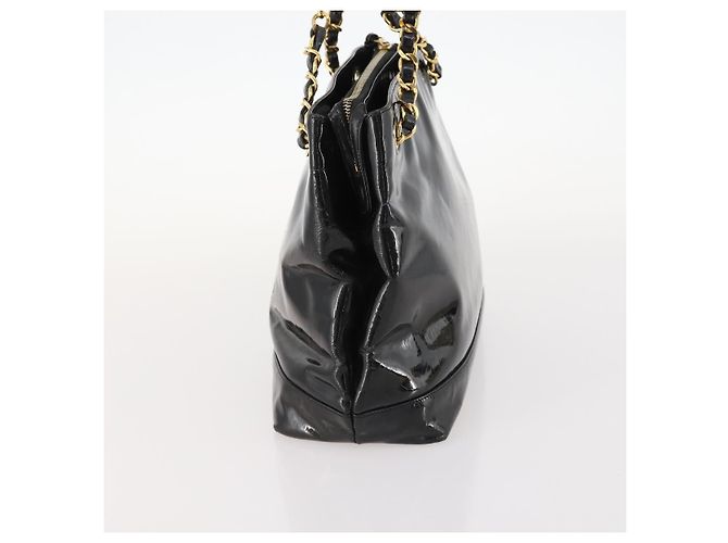 CHANEL Chain Shoulder Bag Patent leather Black Gold CC - vista 3