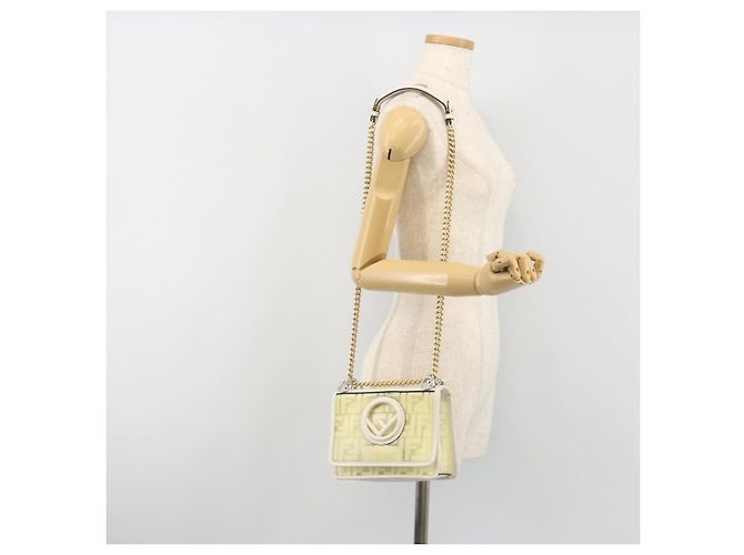 FENDI Zucca Canvas Chain Shoulder Bag Vinyl Clear Gold - vista 24