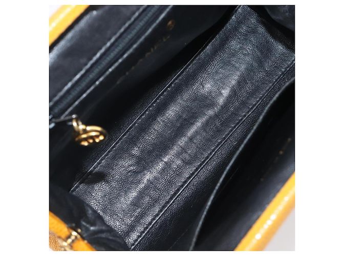 CHANEL Matelasse Chain Shoulder Bag Caviar Skin Yellow Gold CC - vista 20