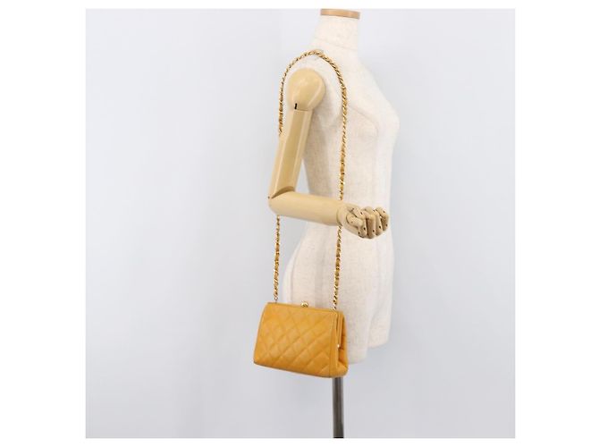 CHANEL Matelasse Chain Shoulder Bag Caviar Skin Yellow Gold CC - vista 28