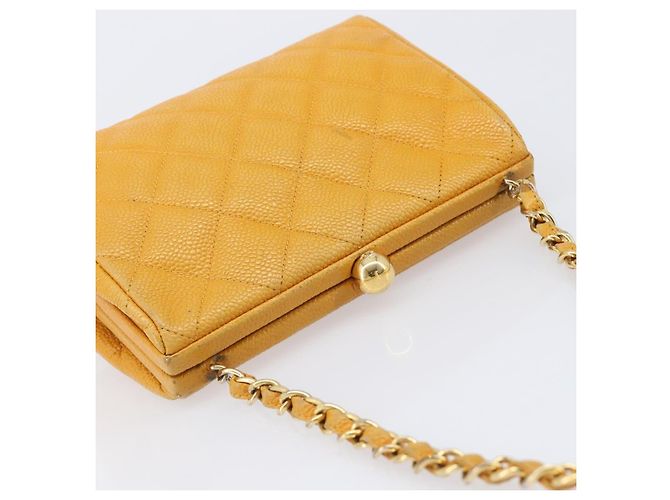 CHANEL Matelasse Chain Shoulder Bag Caviar Skin Yellow Gold CC - vista 6