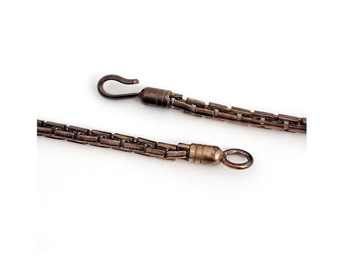 Collana Chanel in bronzo con logo Coco - vista 3