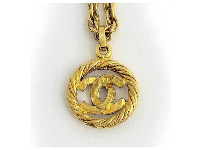 Colar Chanel CHANEL Coco Mark Round GP Gold - vista 2
