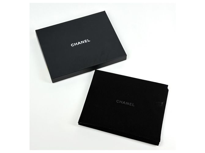 Collana lunga Chanel con logo Coco - vista 6