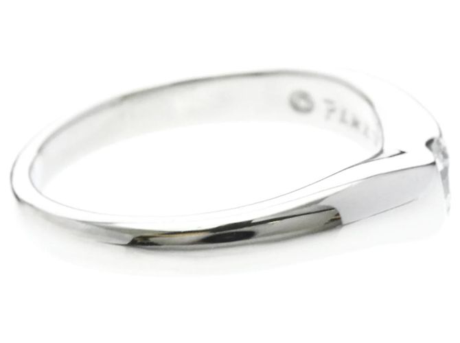 Autre Marque Tiffany Curved Band Ring aus Platin mit Diamant - Ansicht 4