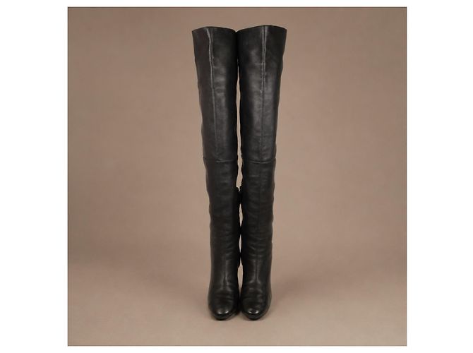 Botas mosqueteras Chanel de cuero negro - vista 2