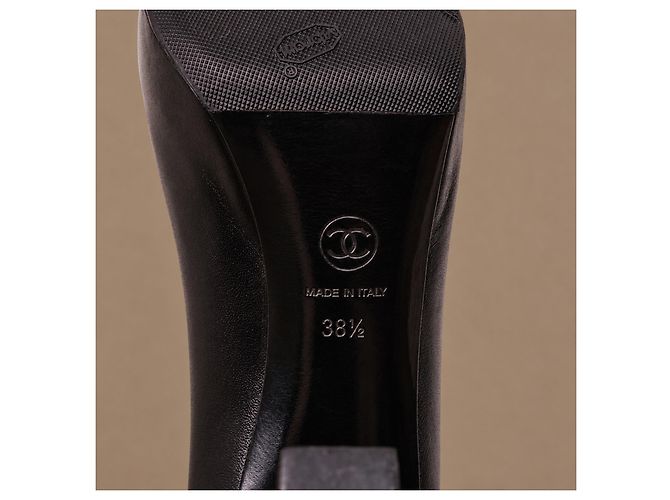 Chanel Schwarze Leder-Plateau-Pumps - Ansicht 15