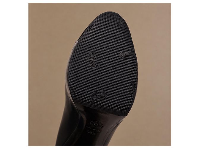 Chanel Schwarze Leder-Plateau-Pumps - Ansicht 16