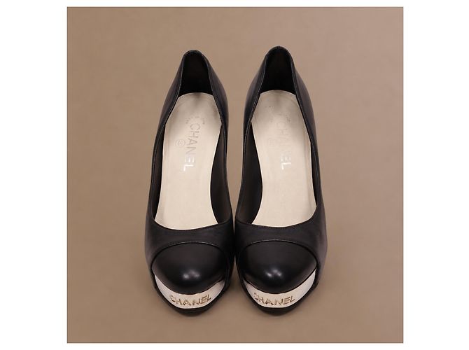 Chanel Schwarze Leder-Plateau-Pumps - Ansicht 2