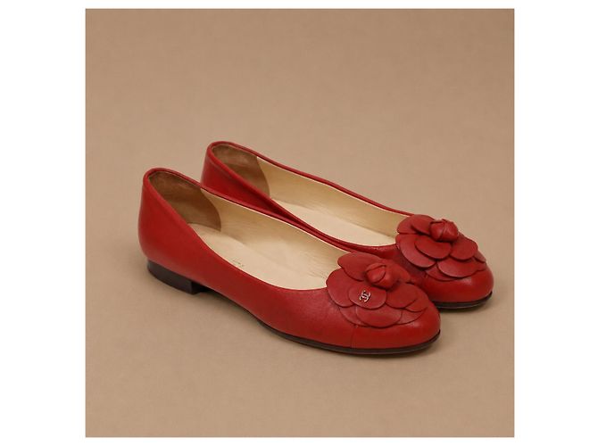 Chanel Ballerine in pelle rossa con Camelia - vista 4
