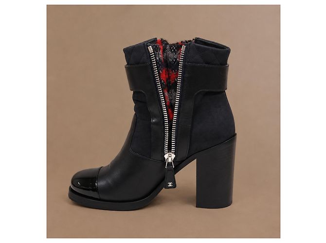 Botines Chanel en cuero y ante negro con puntera reforzada - vista 10
