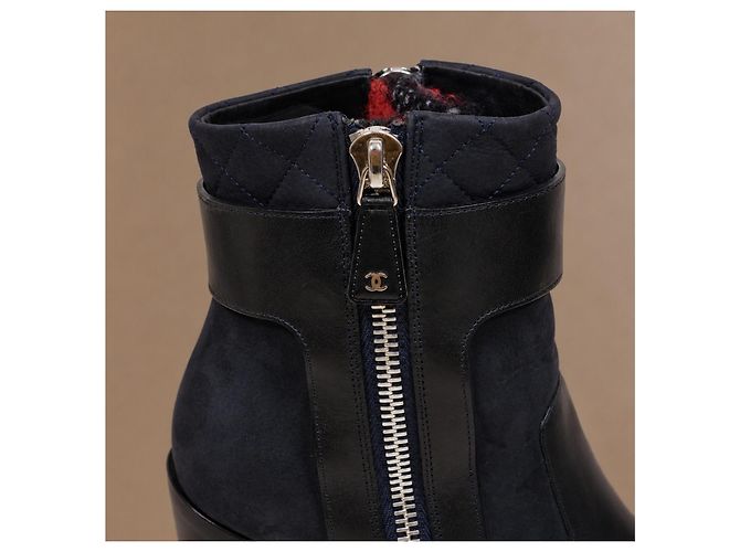 Botines Chanel en cuero y ante negro con puntera reforzada - vista 13