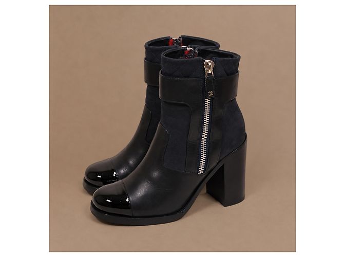 Botines Chanel en cuero y ante negro con puntera reforzada - vista 6