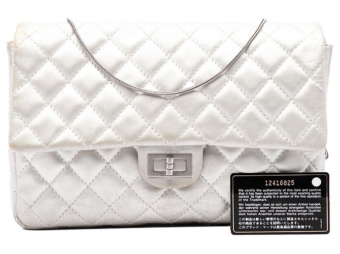 Chanel Silver Quilted Metallic Calfskin Reissue 2.55 Chain Flap - vista 7