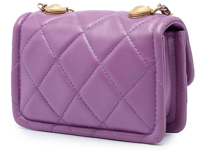 Chanel Mini Quilted Shiny Lambskin Button On Top Flap Viola - vista 2