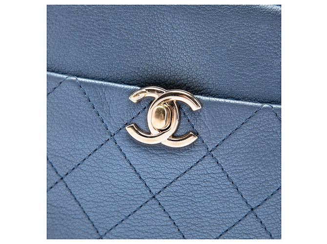 Borsa Camera Chanel Blue Small Quilted Metallic Goatskin Casual Trip - vista 5