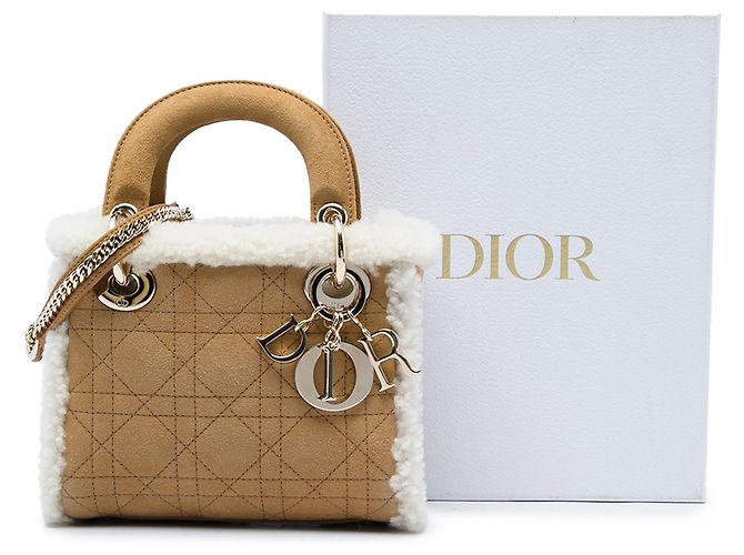 Lady Dior Mini in camoscio Cannage marrone con rifiniture in shearling - vista 6
