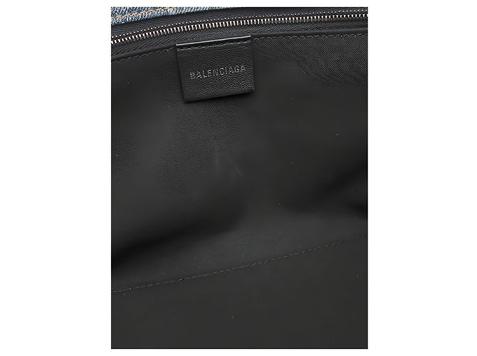Balenciaga Borsa Tote East West Small BB Monogram in denim blu - vista 5
