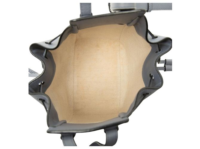 Borsa LOEWE Hammock Mini in pelle di vitello grana grigia con coulisse - vista 4