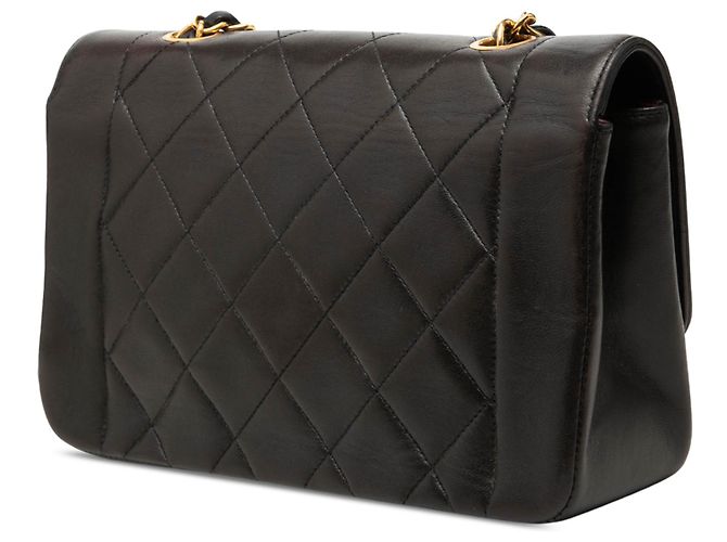 Chanel Black Small Lambskin Diana Flap - vista 2