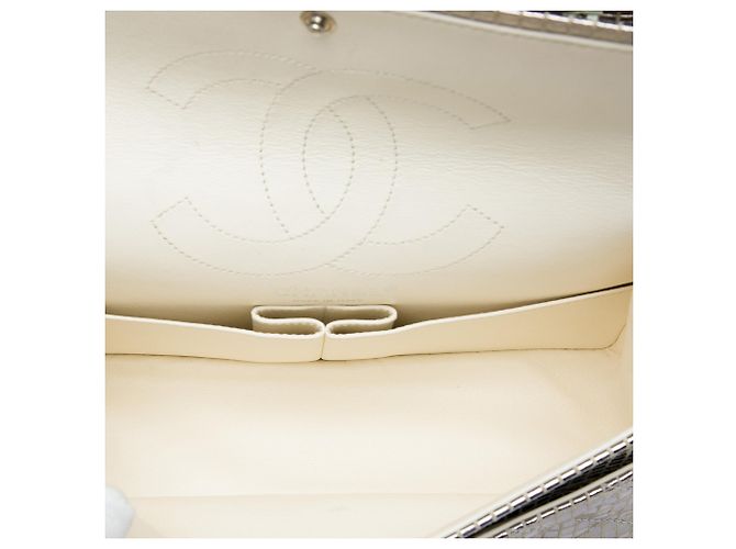 Chanel Silver Quilted Mirror Calfskin and Suede Reissue 2.55 Double Flap 225 - vista 4