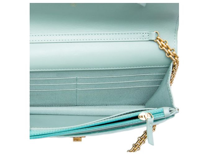 Chanel Blue Quilted Velvet Reissue 2.55 Wallet on Chain - vista 4