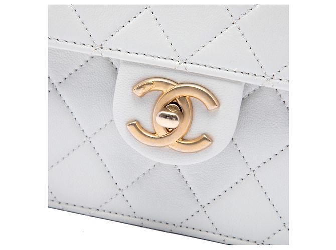 Chanel White Small Lambskin Chic Pearls Flap - vista 5