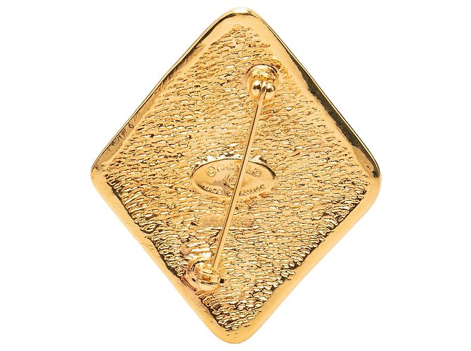 Broche Chanel Gold CC plaquée or en forme de losange - vue 2