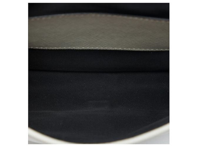 Capa para smartphone Prada em Re-Nylon com acabamento em Saffiano branco - vista 4