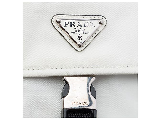 Capa para smartphone Prada em Re-Nylon com acabamento em Saffiano branco - vista 5