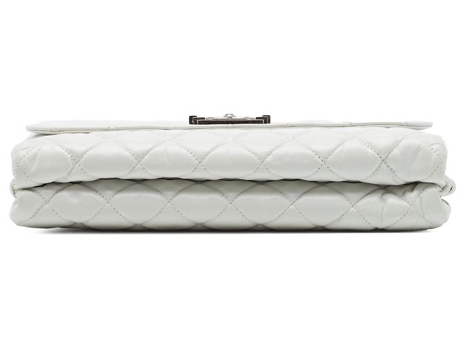 Chanel White Quilted Glazed Calfskin Soft Boy Flap - vista 3