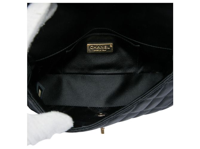 Chanel Black Mini CC Quilted Satin Camellia Flap - vista 4