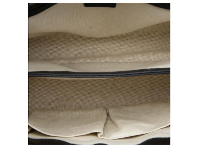 Borsa a tracolla Gucci GG Marmont piccola in pelle di vitello nera - vista 4