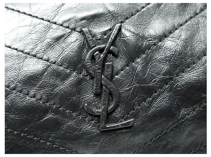 Yves Saint Laurent BORSA A MANO SAINT LAURENT NIKI SHOPPING BAG PELLE CHEVRON NERA LOGO YSL - vista 6