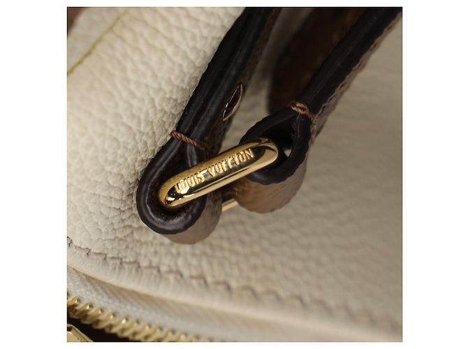 Borsa a tracolla Louis Vuitton Express PM in pelle di vitello bianca - vista 13